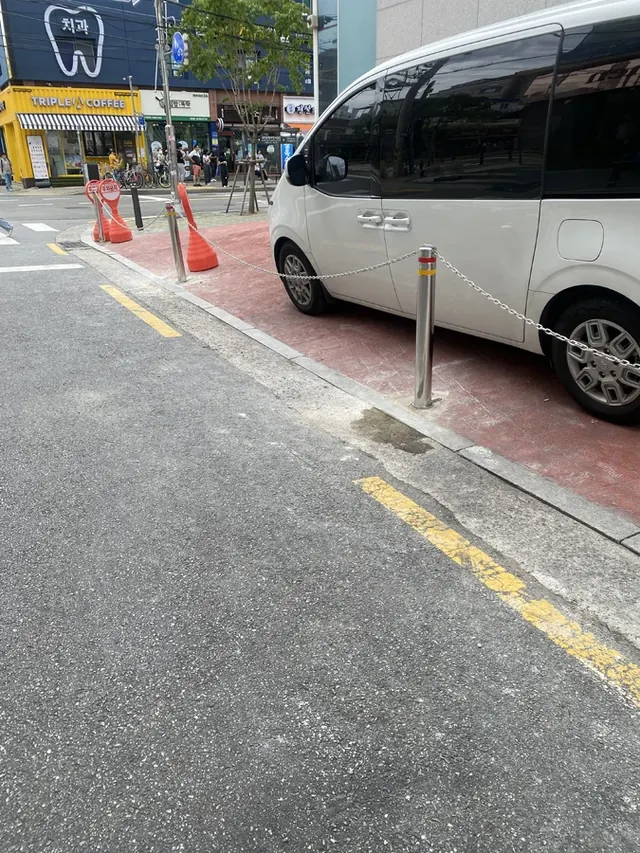 볼라드교체 현장 사진