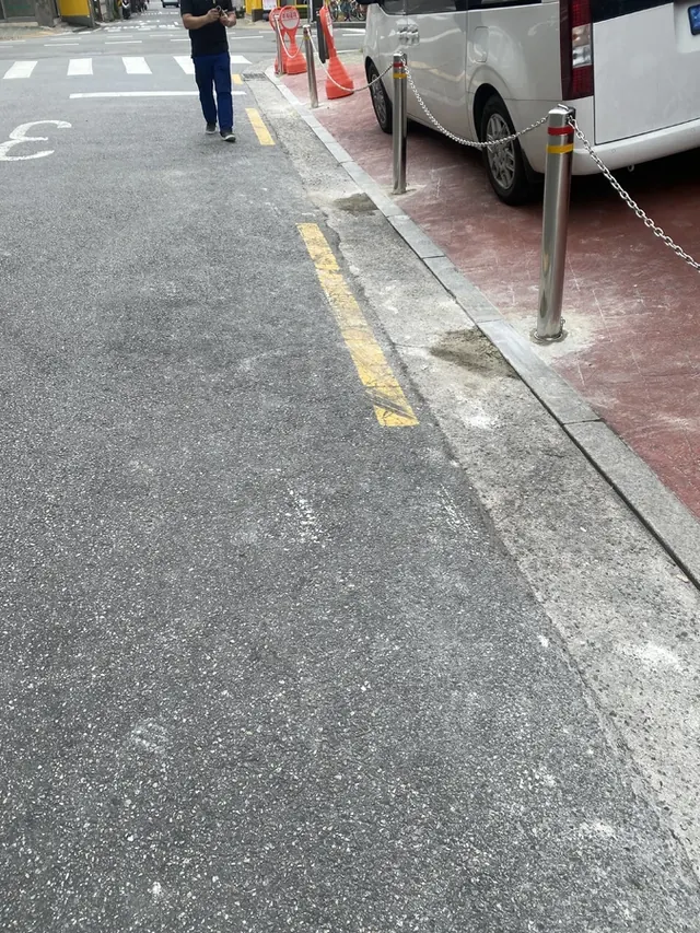 볼라드교체 - 파손된 볼라드 점검